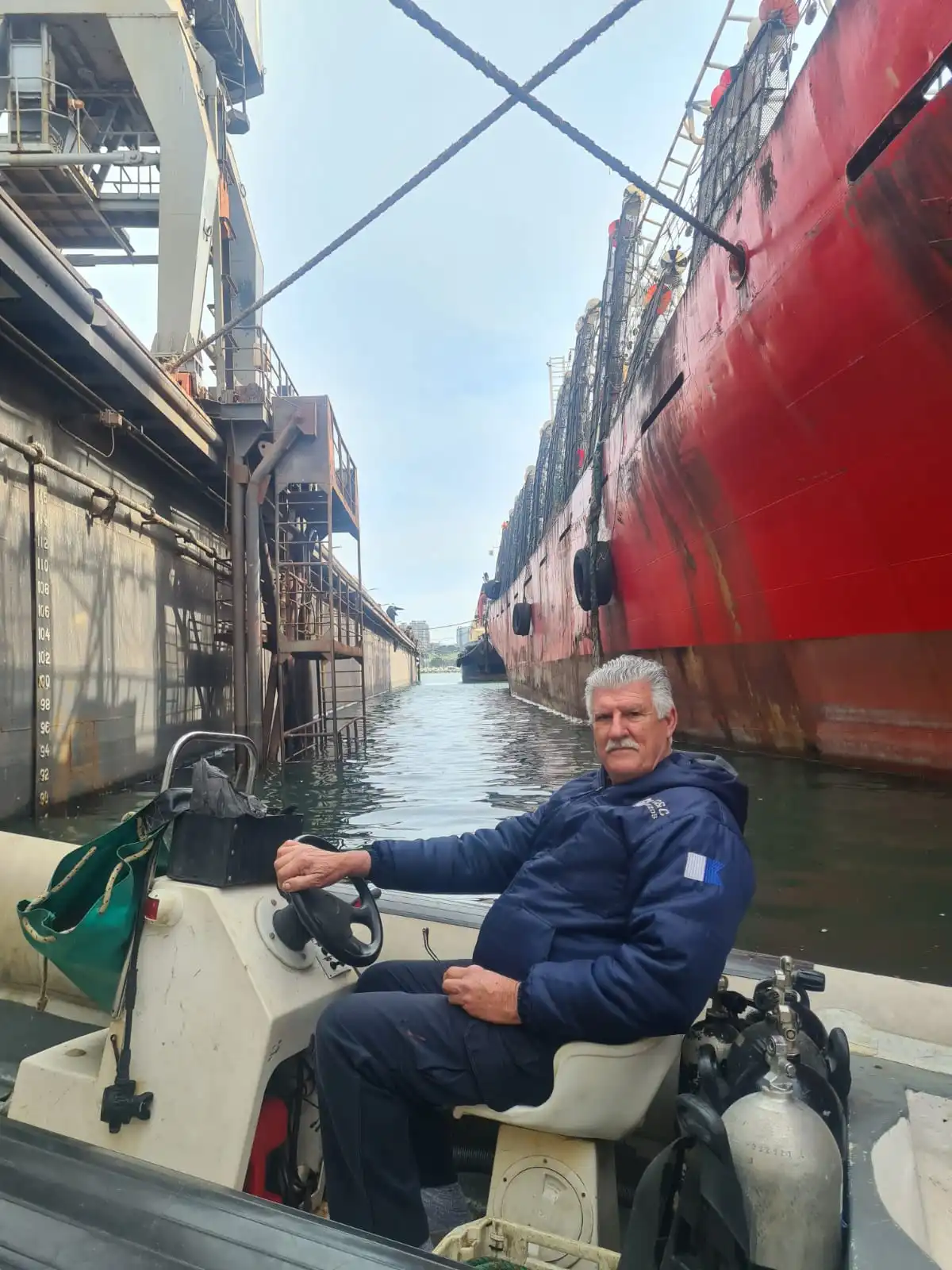 Buceo para recalce de buque en dique flotante SPI